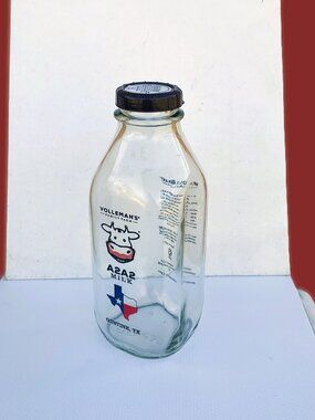 BOTTLE 32oz VOLLEMANS FARMS TEXAS Chocolate glass milk bottle LIMITED ED A2A2